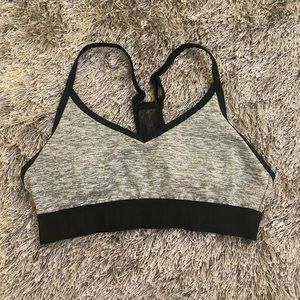 Sports-Bra
